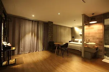 Hotel The May Gimhae